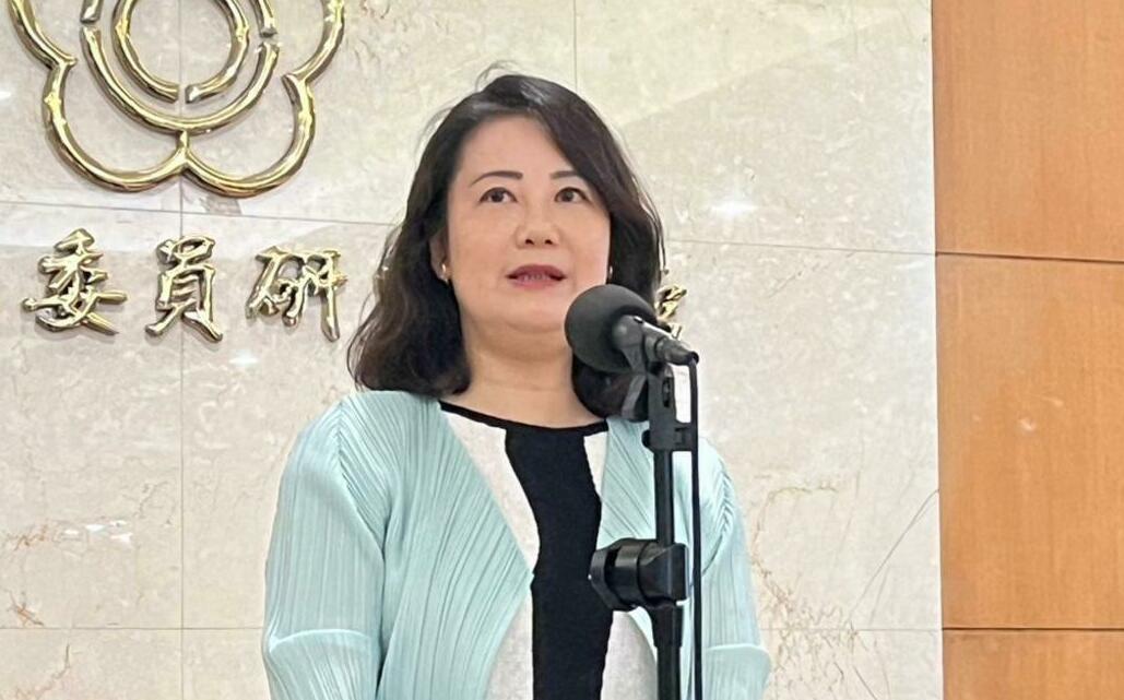 小草因柯文哲陷假帳政治風暴崩潰 綠黨團：可以當「回頭草」了
