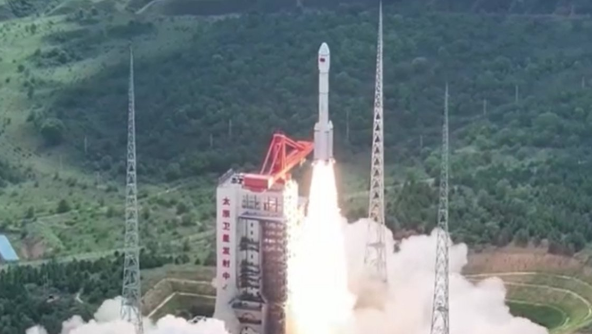 中國上海航空通訊衛星技術有限公司（SSST）發射的火箭於途中疑似發生爆炸，導致逾 700 塊碎片散落於太空中。 圖:翻攝自  Chef Eric X