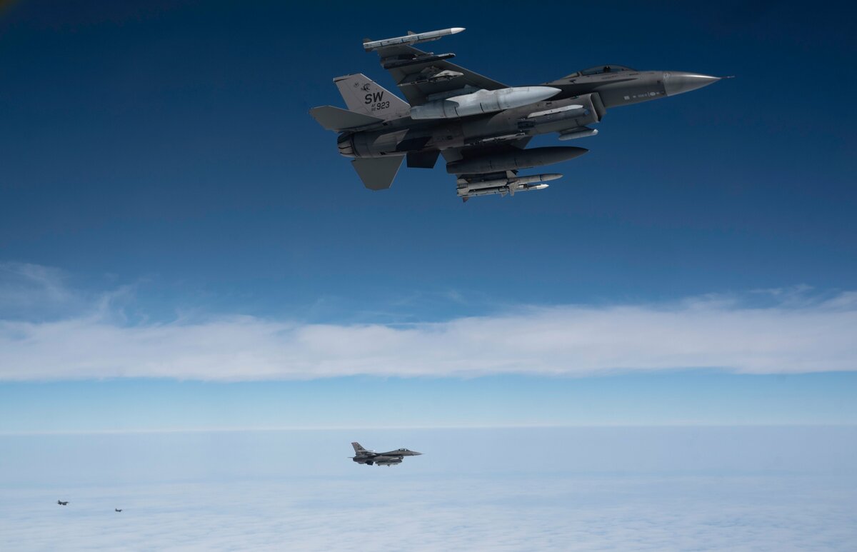 美國空軍近期偕同英、澳空軍進行「竹鷹 24-3」演習。 圖：翻攝自 DVIDSHub X 帳號