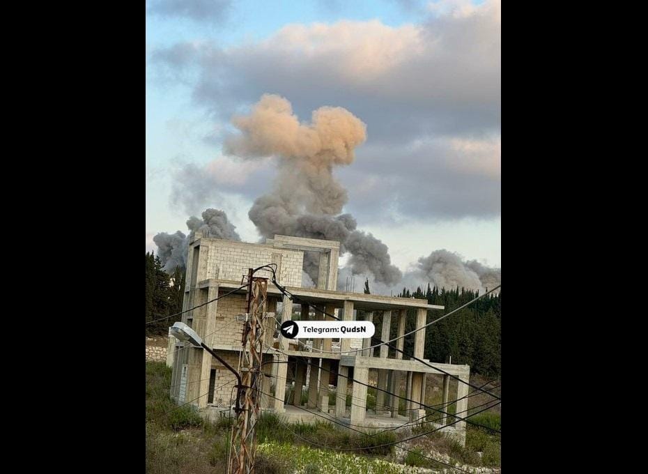 以色列與黎巴嫩真主黨近期在邊境地帶展開交火， 2 名真主黨武裝士兵死於以色列的襲擊中。 圖：翻攝自 @MANOUCHKYA X 帳號