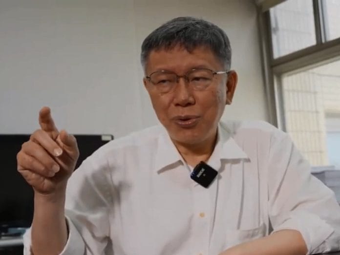 柯文哲和曾當過民眾黨中央委員的會計師端木正撕破臉，怒嗆「直接叫律師告他（端木正）就好」。 圖：翻攝柯文哲臉書