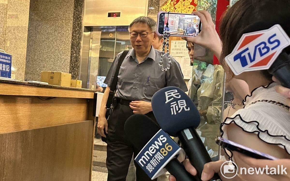 檢調赴台玻搜索木可！被問「覺得冤枉？」 柯文哲：不會啦