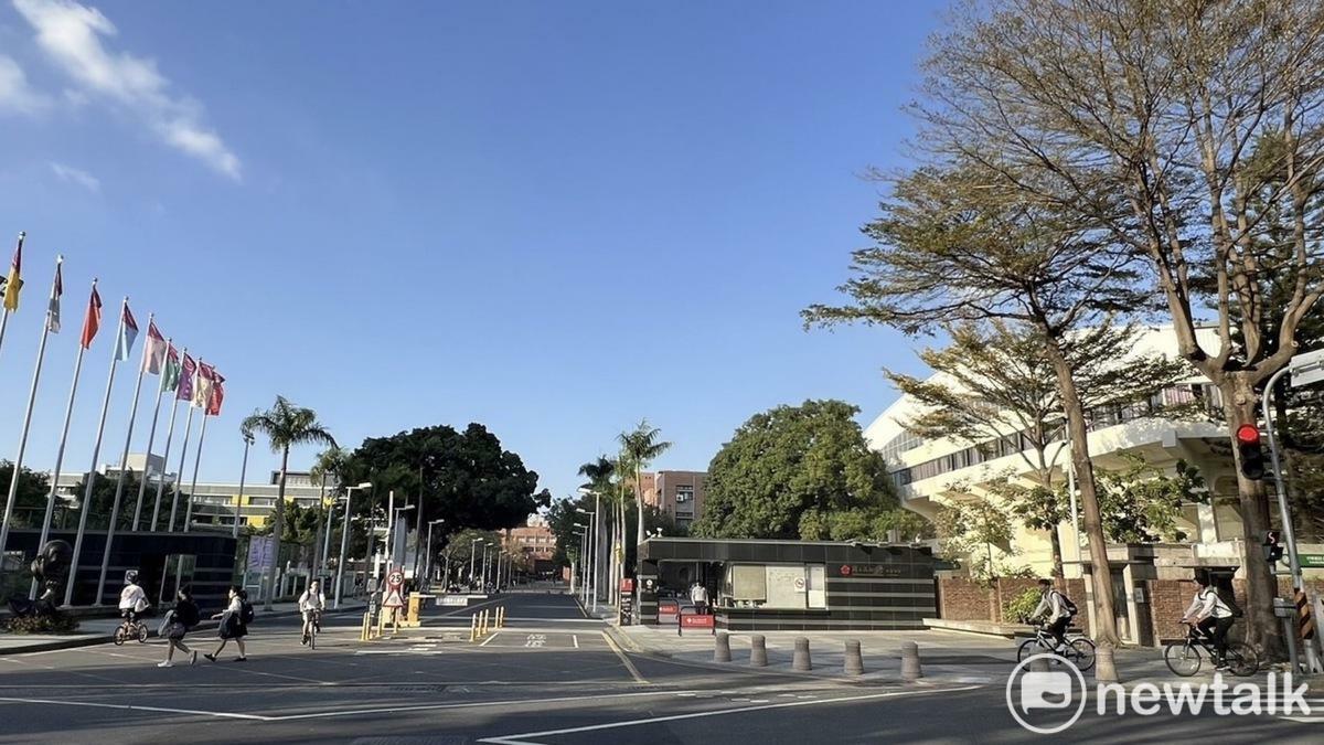 成功大學驚爆教授疑似利用研究計畫詐領助理費案，檢調持搜索票前往成大教授辦公室搜索，並帶回涉案教授及其助理等11人，目前正在台南市調處詢問當中。 圖片來源：成功大學網站