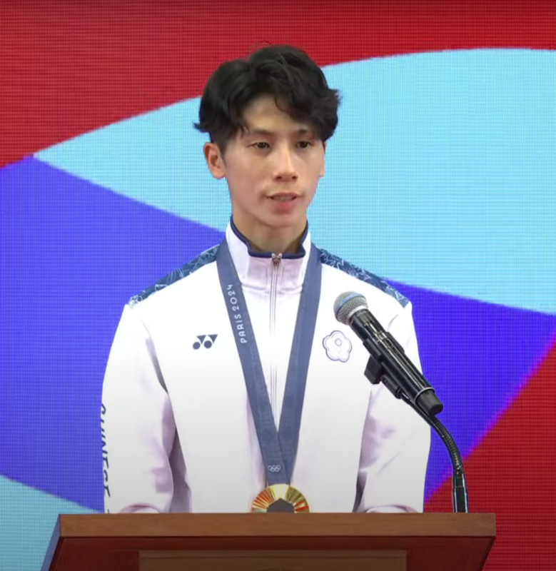 林郁婷作為選手代表上台致詞。 圖：截自賴清德YT