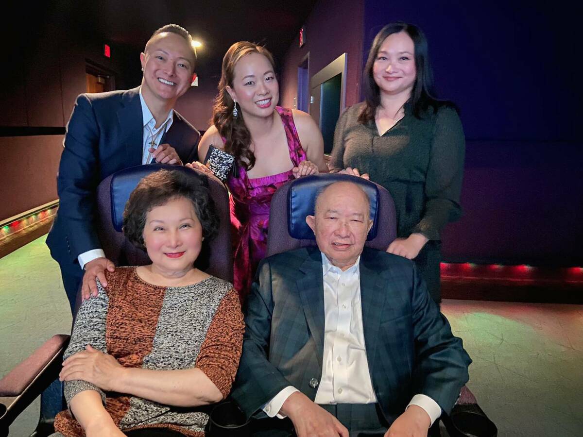 國際導演吳宇森全家齊聚，參與了吳宇森的新創作作品上映。 圖：倪有純提供