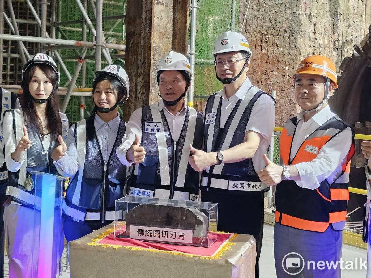 綠線G10至G12站隧道貫通，朝2026年藝文特區至機場捷運坑口站路段通車目標邁進。 圖：林昀真/攝