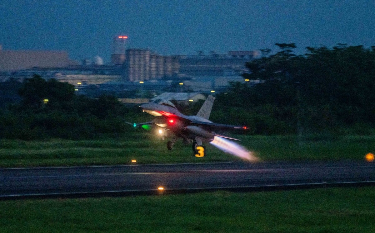傳首架F-16V本月底交機？ 空軍：積極爭取第四季出廠！