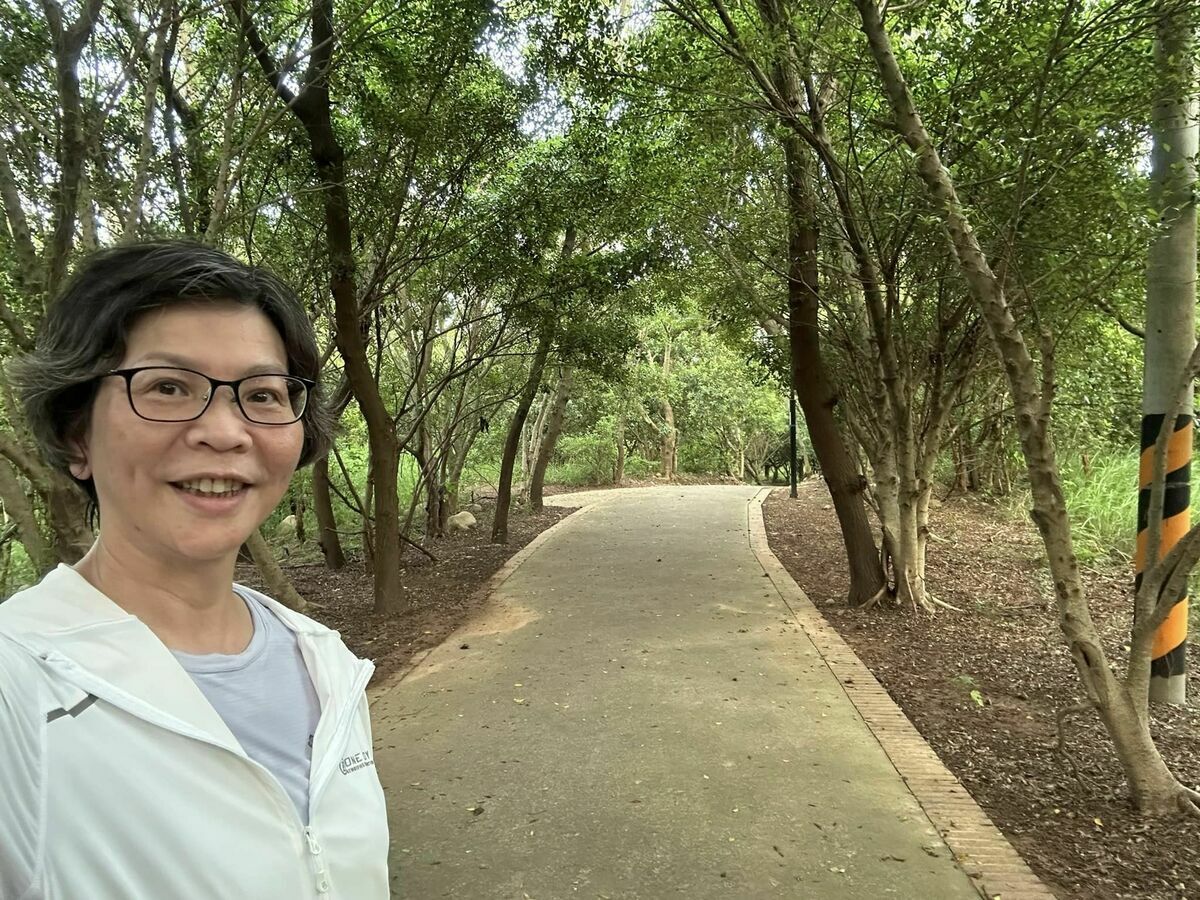 蔡壁如爬山心得文引發網友遐想。 圖：取自蔡壁如臉書