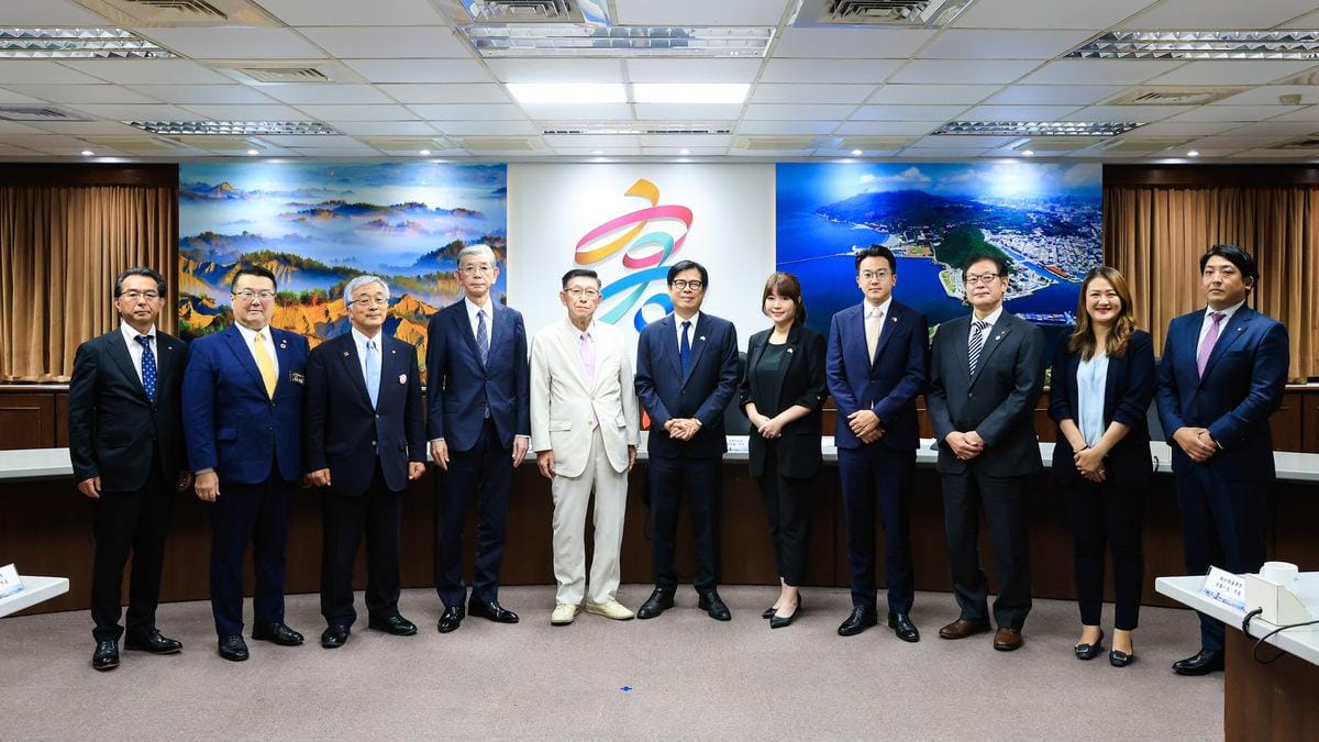 日本秋田縣代表團拜會高雄市政府團隊。 圖：高雄市行國處/提供