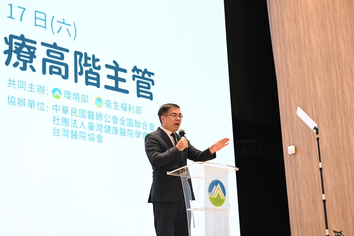 衛福部長邱泰源爆料，賴清德總統曾因醫療院所減碳議題致電罵環境部長彭啓明。 圖：翻攝自彭啓明臉書