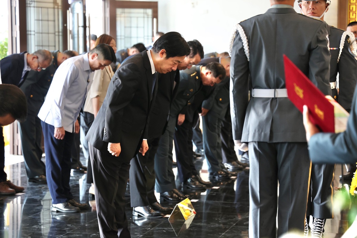 823戰役66週年，總統賴清德赴金門忠烈殿主持公祭典禮，並向參戰官兵及遺族致意、午宴。 圖：軍聞社提供