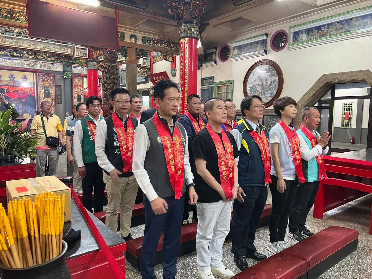面對謝龍介挑撥，民進黨立委郭國文貼出照片反批：「2026新郎不一定是你！」 圖：立法委員郭國文辦公室提供