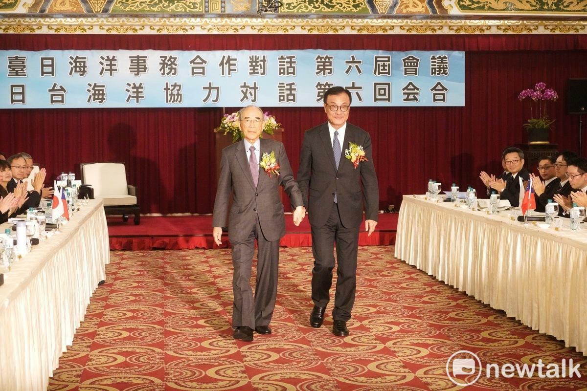 「第六屆台日海洋事務合作對話會議」今年在台北舉行，台灣日本交流協會會長蘇嘉全及日本台灣交流協會會長大橋光夫出席致詞。 圖：張良一/攝