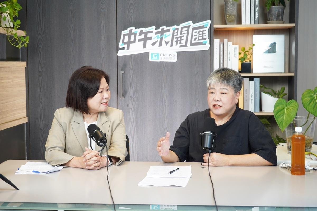 前勞動部長許銘春接受黃光芹專訪。 圖：CNEWS匯流新聞網提供