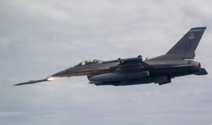 F-16戰機發射導彈。 圖 : 翻攝自環球網