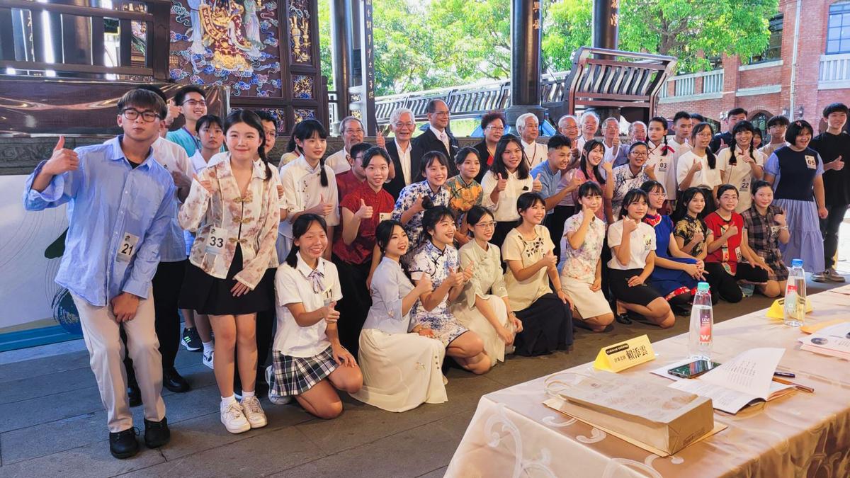 蔣渭水台語客語漢詩吟唱賽，去年在宜蘭傳藝中心競賽。（資料照片） 圖：台北市信民協會提供