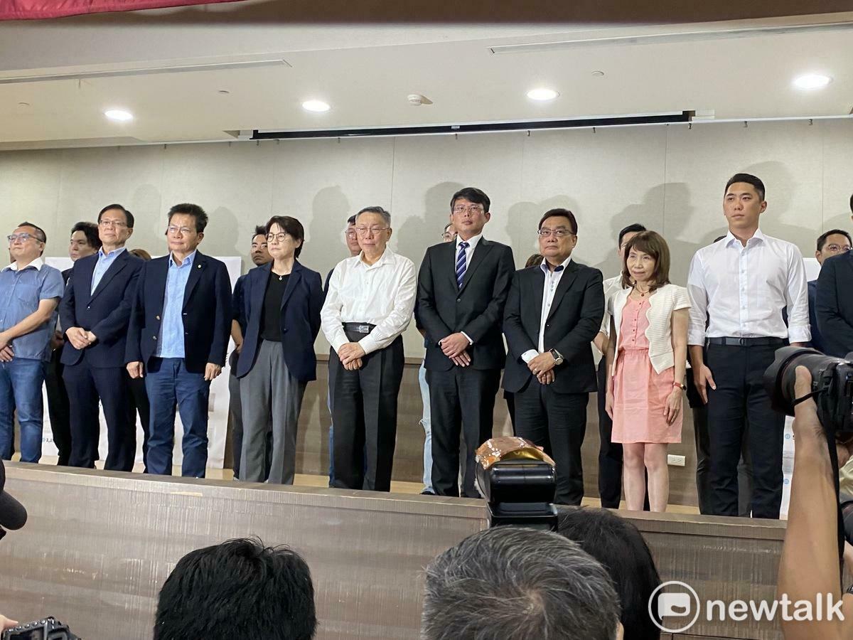民眾黨主席柯文哲涉弊遭起訴，民眾黨全黨挺一人。 圖：周煊惠／攝