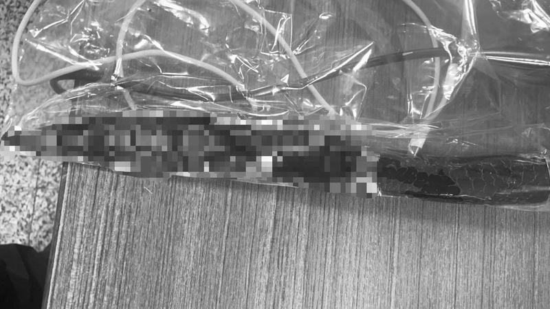 火場附近發現犯嫌無生命徵象，現場遺留刀具一把。 圖：高市警鼓山分區提供