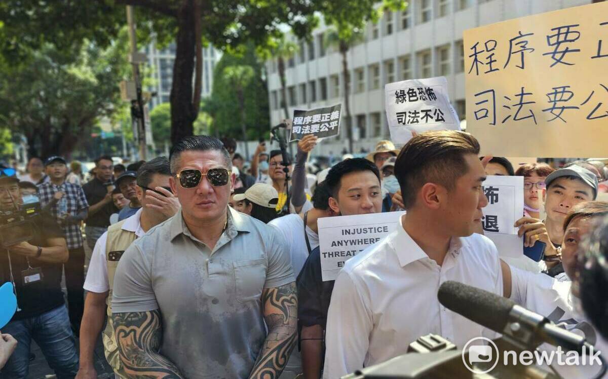 USB成證據？館長轟｢上演台版文革｣ 焦糖哥哥笑：拐著彎罵柯文哲