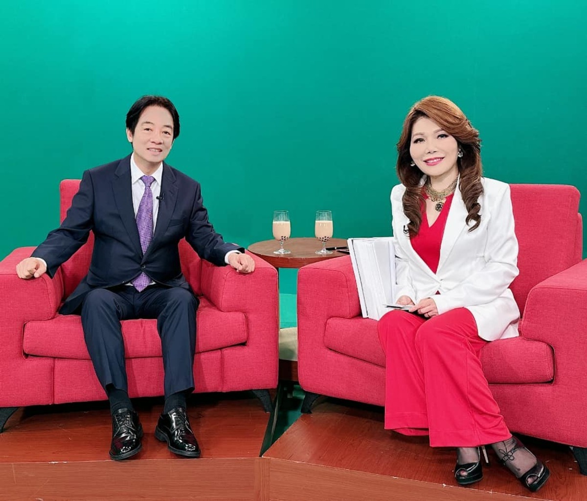 賴總統上任屆滿100天，他日前接受電視主持人張雅琴「雅琴看世界」專訪，節目今天晚間播出。 圖：翻攝自張雅琴臉書