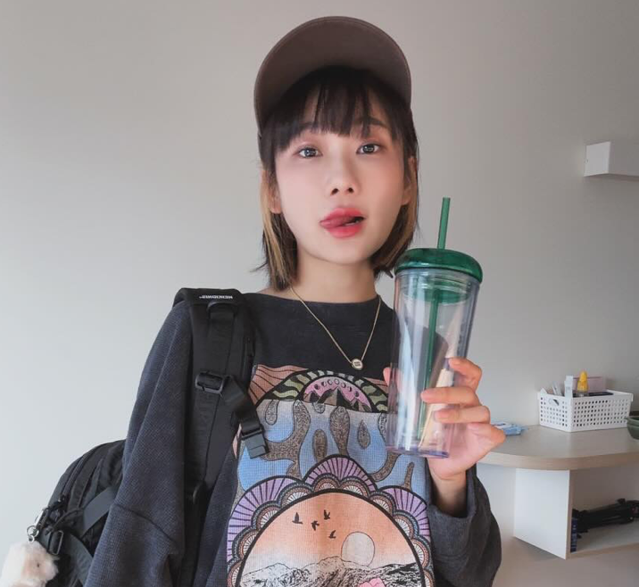 柯文哲捲入弊案後，過去多次公開表示支持柯文哲的愛莉莎莎，社群平台也遭到網友灌爆。 圖：翻攝自愛莉莎莎IG
