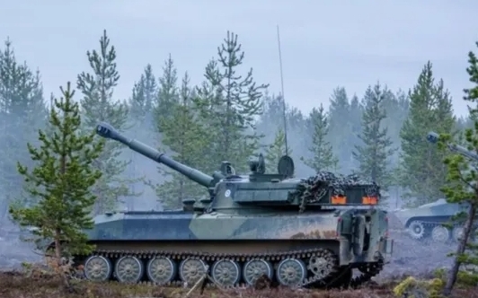烏軍戰車出現神秘塗裝! 這國大力援烏 北約也佈5千兵 克宮口風變調了….