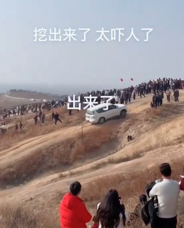 遼寧建昌縣 8 月底發生洪災，對此中國通報 10 人因洪水死亡，但最近陸續挖出至少 100 多人。 圖：翻攝自羅翔 X 帳號