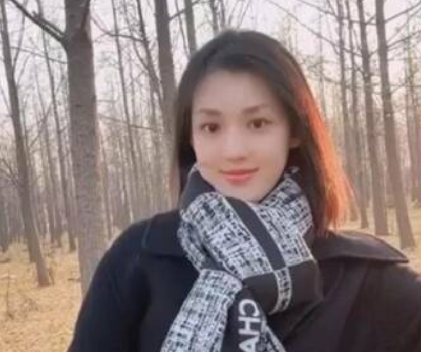 在西安被發現俄死在床上的陳可，她大學畢業後找不到工作，又不願向人求助，最後餓死在出租房內。 圖 : 翻攝自X/德潤傳媒