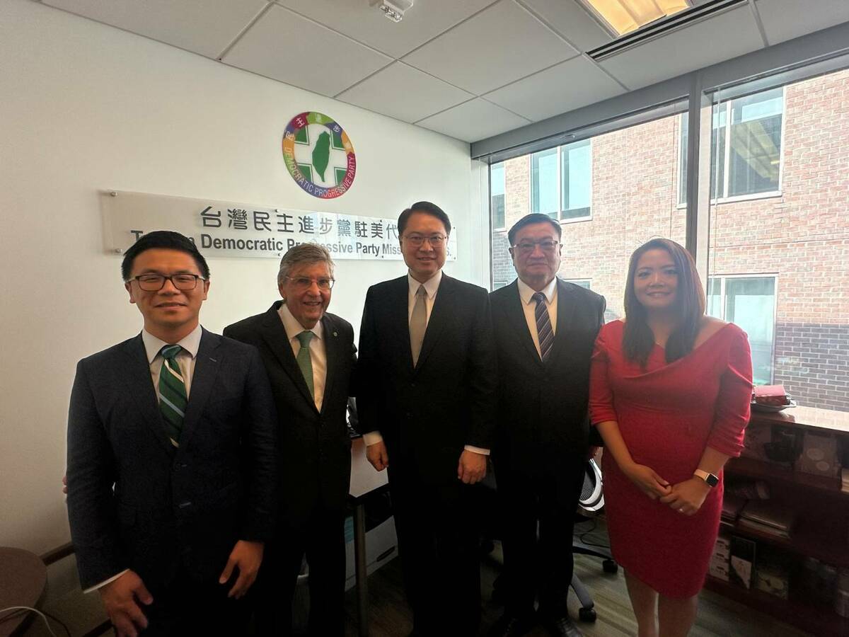 民進黨秘書長林右昌赴華府視察民進黨駐美代表處。 圖：民進黨/提供
