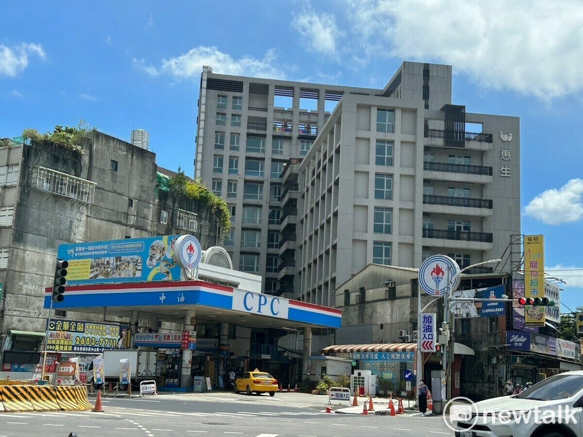 明(4)日凌晨零時起，汽油、柴油價格各調漲0.2元。 圖：林岑韋／攝