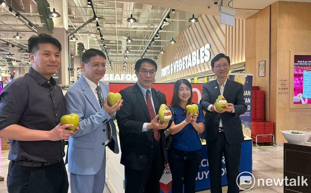 台南文旦旋風席捲新加坡 黃偉哲期待中秋佳節「柚」見熱潮