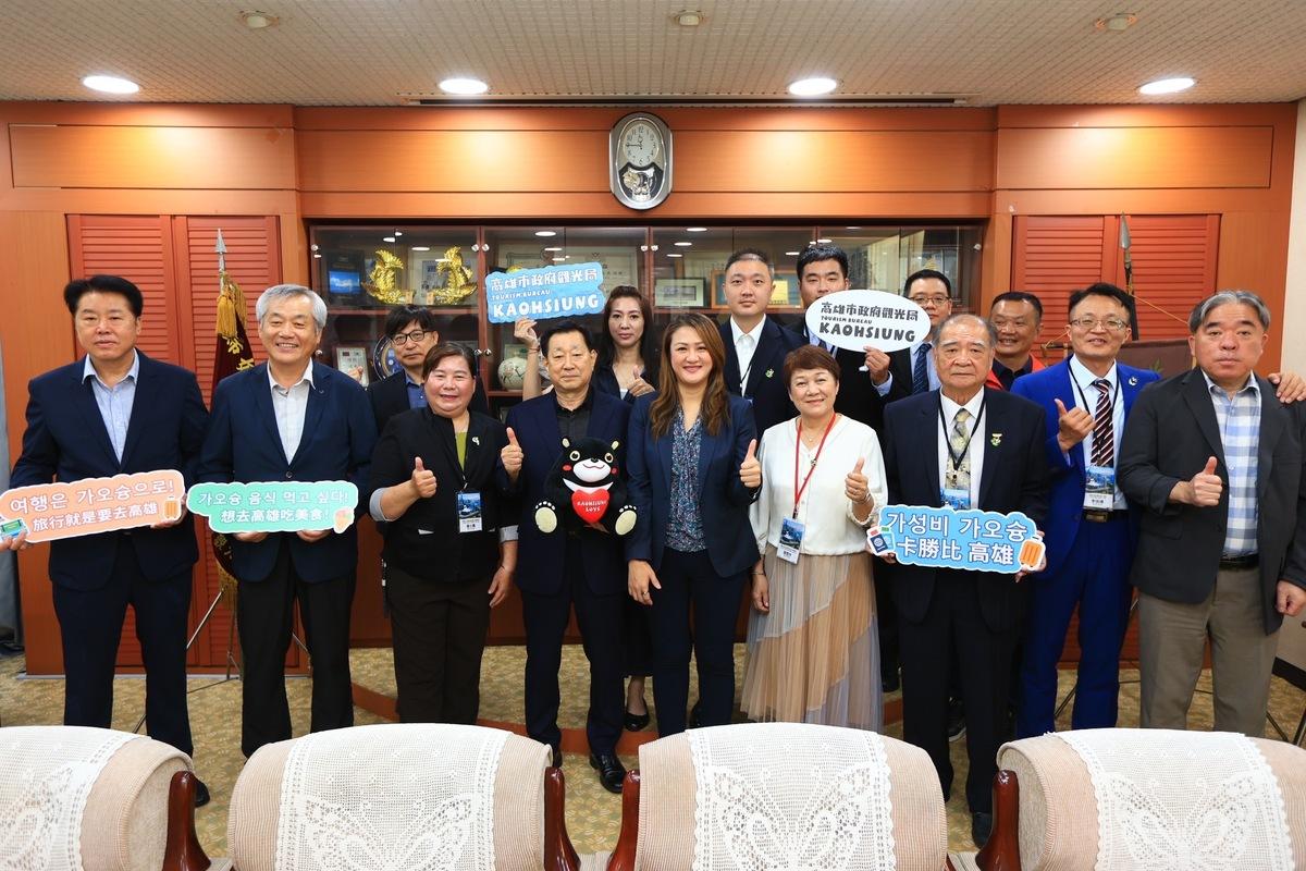高雄觀光隊與釜山觀光協會意見交流。 圖：高雄市觀光局提供