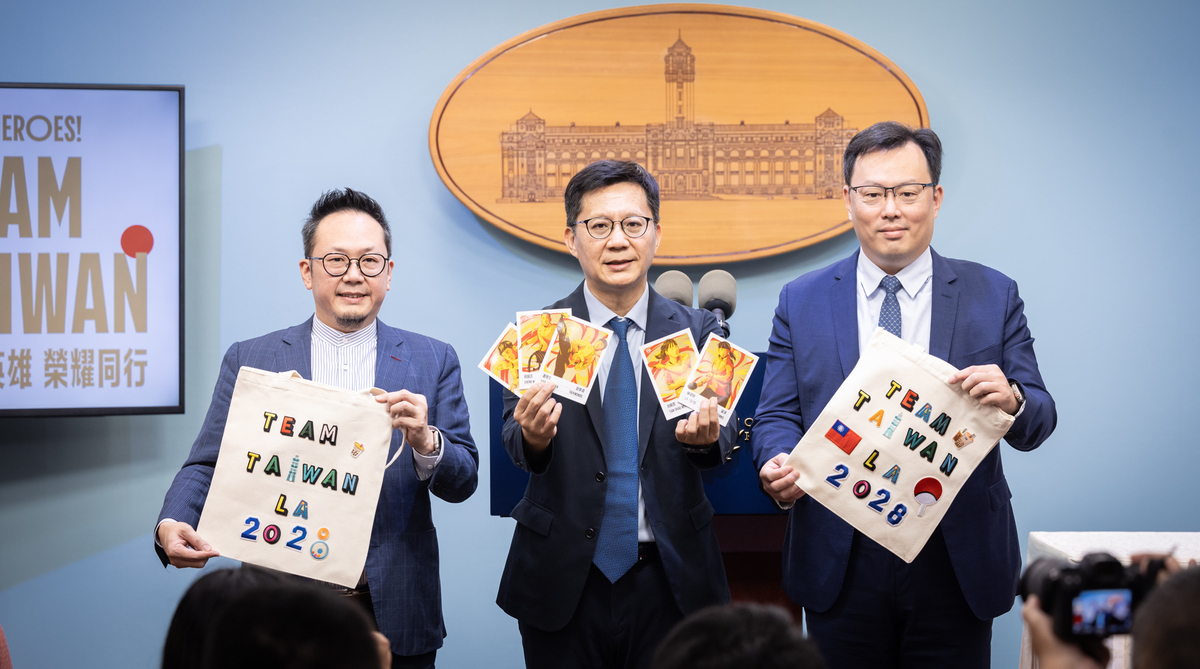 總統府舉行「Our Heroes！Team Taiwan 台灣英雄 榮耀同行」總統接見2024巴黎帕運代表團宣傳記者會，包含李厚慶、張廖萬堅、鄭世忠都出席。 圖：總統府提供