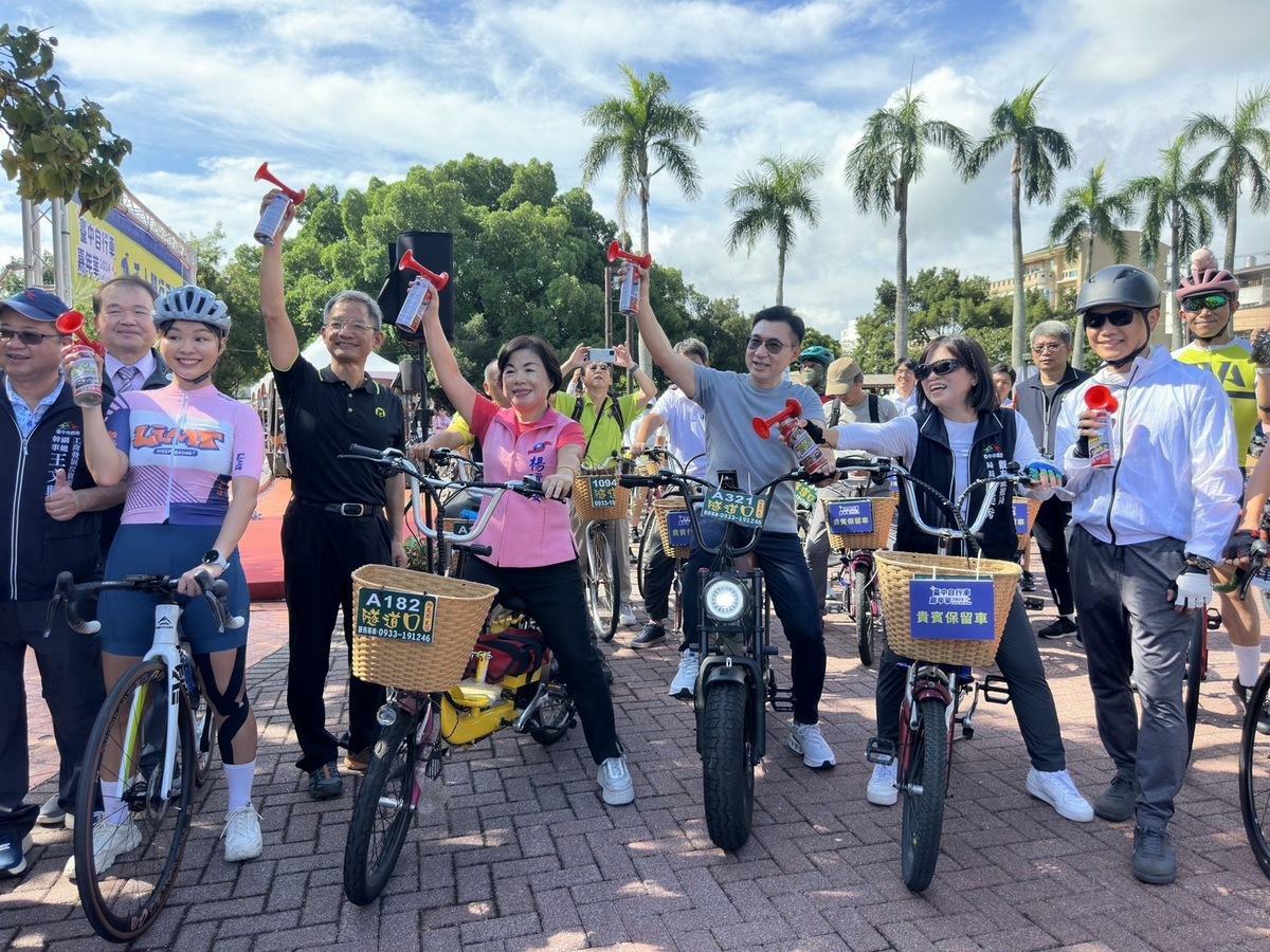 江啟臣、楊瓊瓔以實際行動力挺台中的自行車產業。 圖：江啟臣服務處/提供