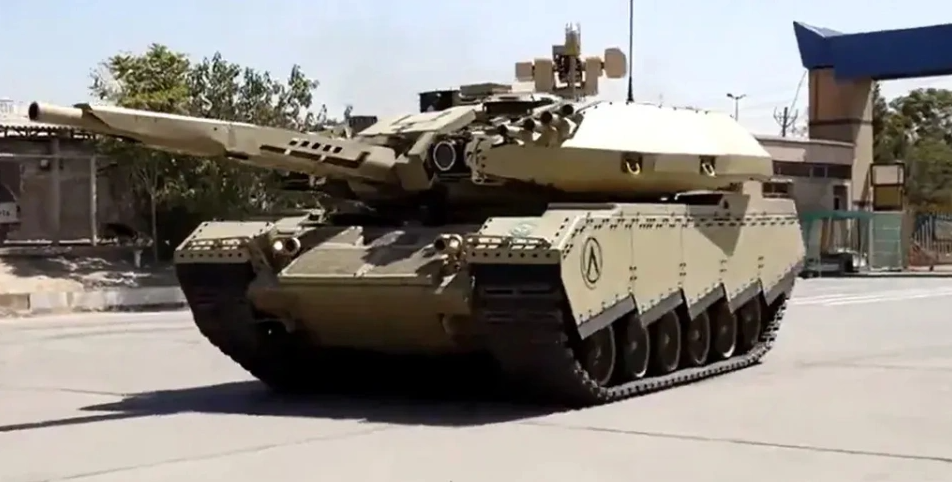 伊朗陸軍在 Shahid Zarharan 地面部隊維修和現代化中心，正式發布了對美國 M60A1「巴頓」主戰坦克進行深度現代化改裝的全新型號，命名為「Soleiman-402」（蘇萊曼-402）。 圖:翻攝自騰訊網