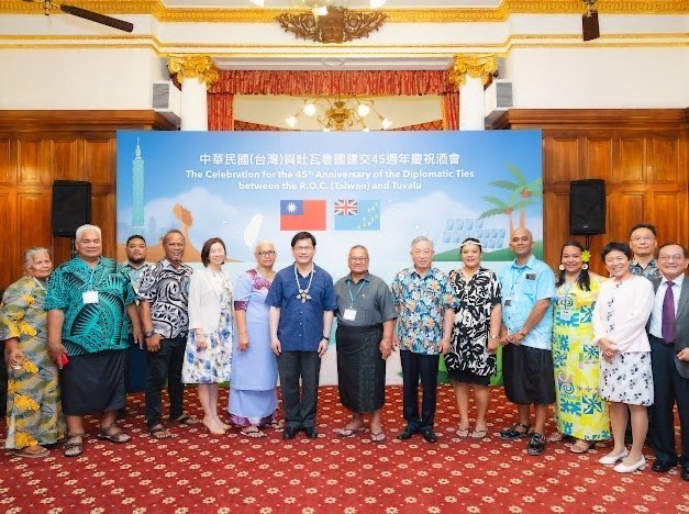 吐瓦魯國國會議長伊塔雷理率訪團應邀出席外交部主辦的台吐建交45週年慶祝酒會。 圖：外交部／提供