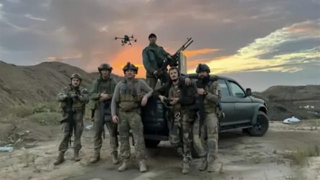 烏克蘭國際志願軍(雇傭兵)合照。 圖 : 翻攝自兵器雜誌社