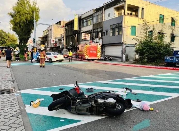 1輛轎車昨天在新竹市虎林國中前肇事釀1死6傷，新竹地檢署今（17）天表示，彭姓駕駛涉施用毒品駕駛動力交通工具致人於死罪嫌，且有逃亡及滅證之虞，向新竹地方法院聲請羈押禁見。 圖：新竹市消防局提供