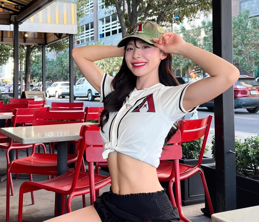 李多慧近期取得了機車駕照，並實際在台灣騎車上路。 圖：翻攝自李多慧IG