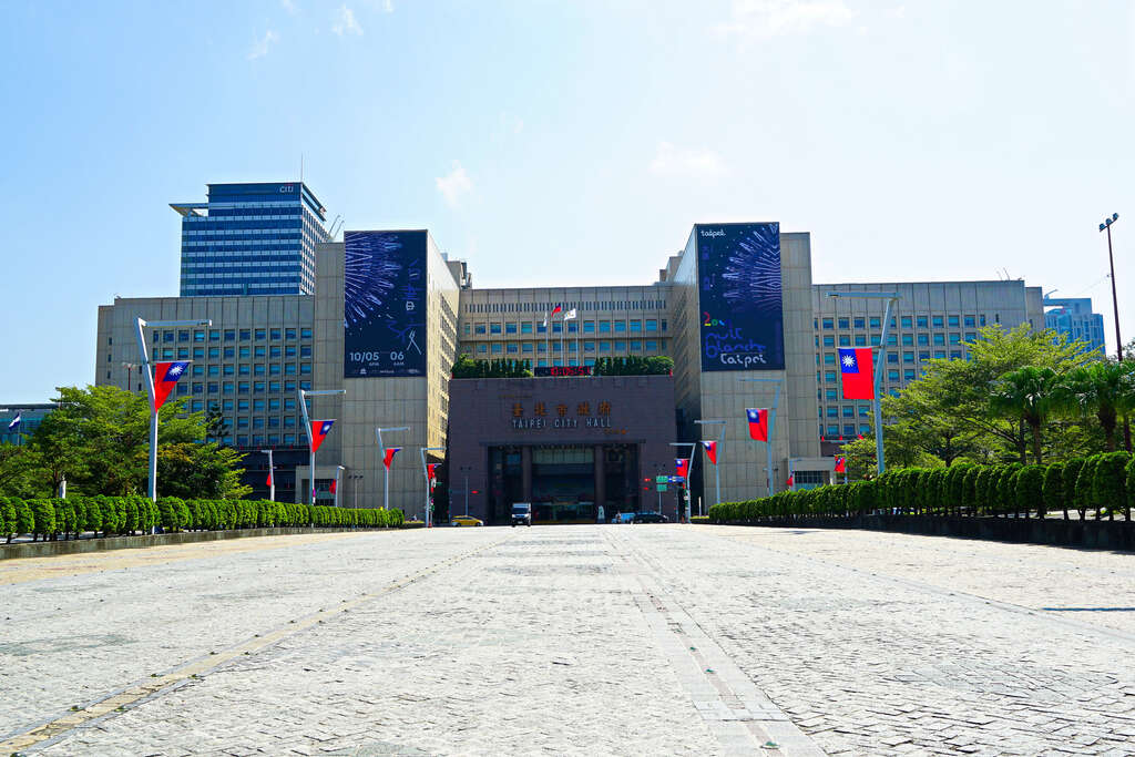 台北市教育局表示，校方在接獲家長通報後，即依法啟動調查並停聘，並通報為不適任人員，而其教練資格與教練證也遭廢止。 圖：取自台北旅遊網