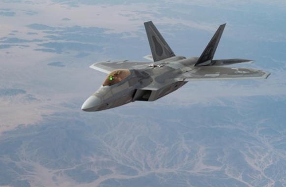 美國中央司令部 美軍一架F-22戰鬥機在中央司令部責任區內執行任務。 圖 : 翻攝自單手搓核彈