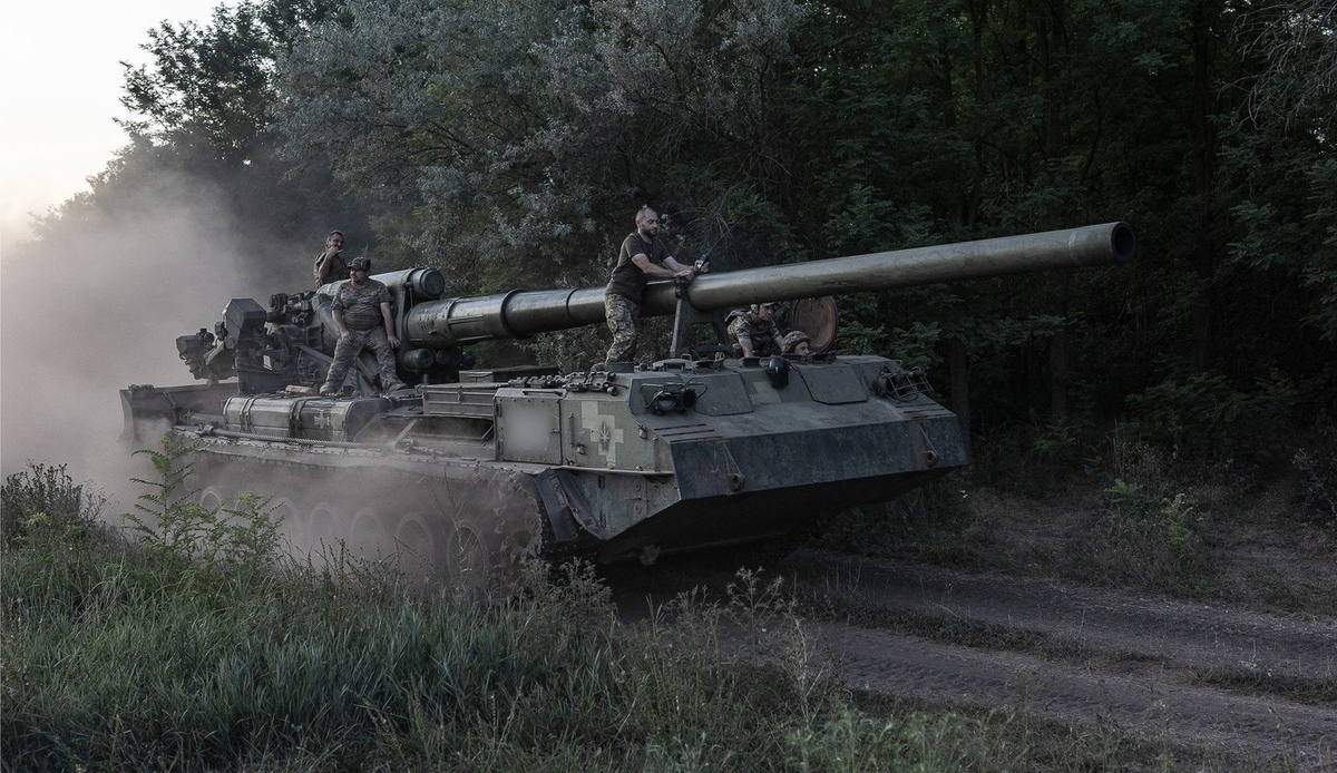烏軍堅守前線，自走砲急忙奔赴戰場。 圖：翻攝自澤連斯基 X 帳號