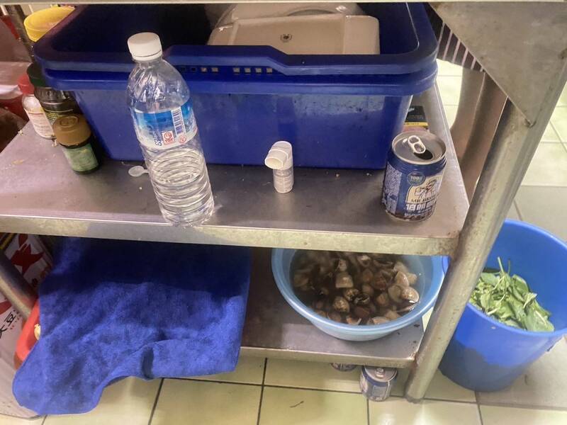 宜蘭縣羅東鎮越南小吃店發生食品中毒事件，15至17日間13顧客疑似中毒急診，衛生局已公布調查進展，店家也已回應。 圖：宜蘭縣衛生局／提供
