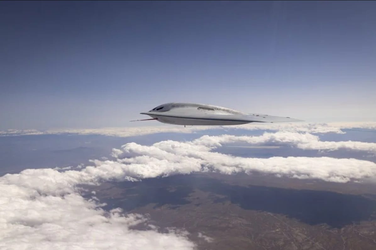 美國空軍最新型可搭載核彈的B-21「突襲者」(Raider)戰略轟炸機。 圖：翻攝U.S. Air Force
