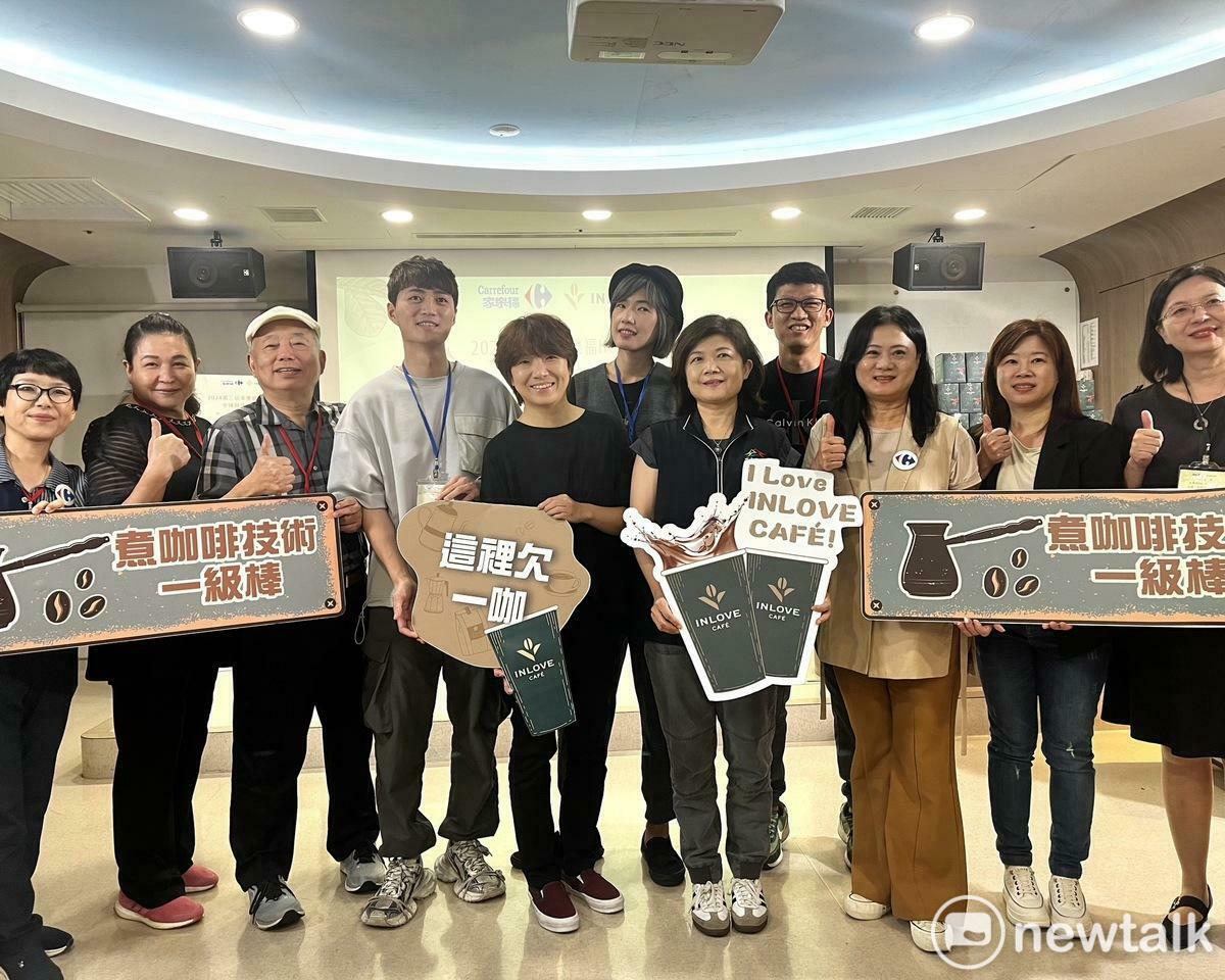 第三屆家樂福INLOVE CAFÉ全國創意咖啡調飲大賽初賽，今日在台中弘光科技大學舉行。 圖：唐復年／攝