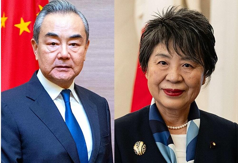深圳日本男童遇襲事件發生後，中國外交部長王毅趕緊見日本外相上川陽子。 圖：翻攝自維基百科（新頭殼合成）