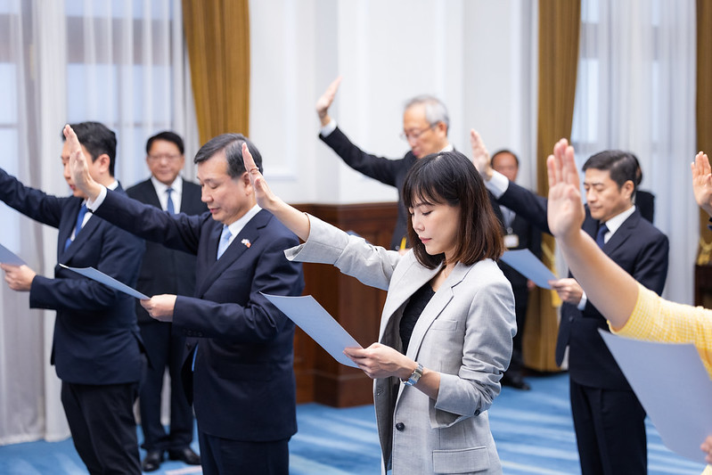 賴清德總統今（30）日主持「新任行政院、考試院政務人員及駐外大使宣誓典禮」。 圖：總統府提供