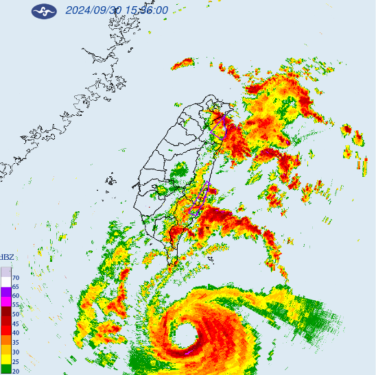 中度颱風山陀兒越晚雨勢越強，颱風正龜速前進，對台灣帶來強風及豪雨。 圖：翻攝自中央氣象署官網