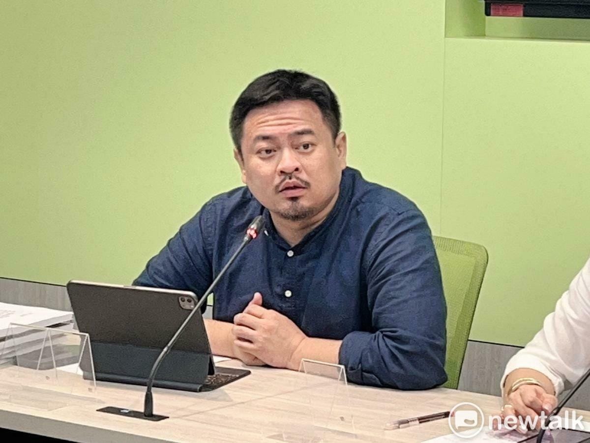 民進黨團副幹事長洪申翰表示，希望藍白能放開心胸一起討論，討論做法不設限。 圖：金大鈞/攝