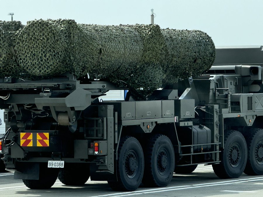 日本最新型遠程超高速滑翔彈(HVGP)發射車。 圖：翻攝「X」@1zz_fetaz